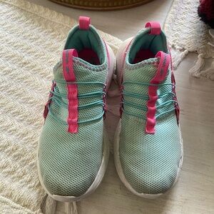 Reebok girls shoes worn a few times by daughter